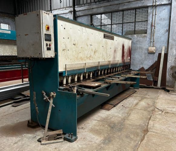 BENDING MACHINE